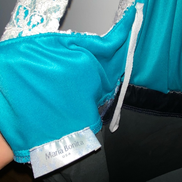 Dress - Picture 4 of 8